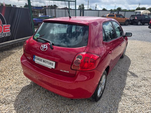 Toyota Auris 2009 394365408