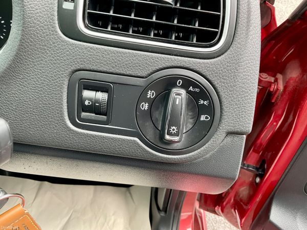 Volkswagen Polo 2015 1.2 Automatic TSI 22.3Km Only 394374400