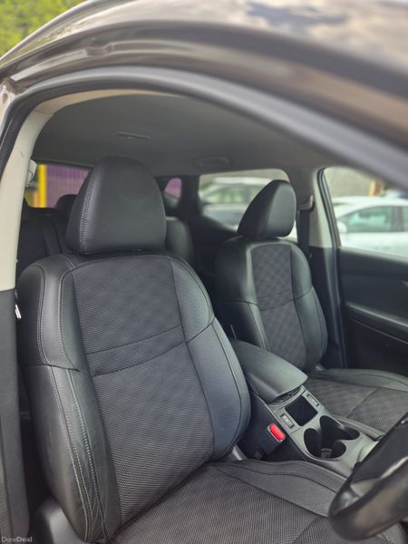 Stunning High Spec Nissan Qashqai NCT Warranty 394312750