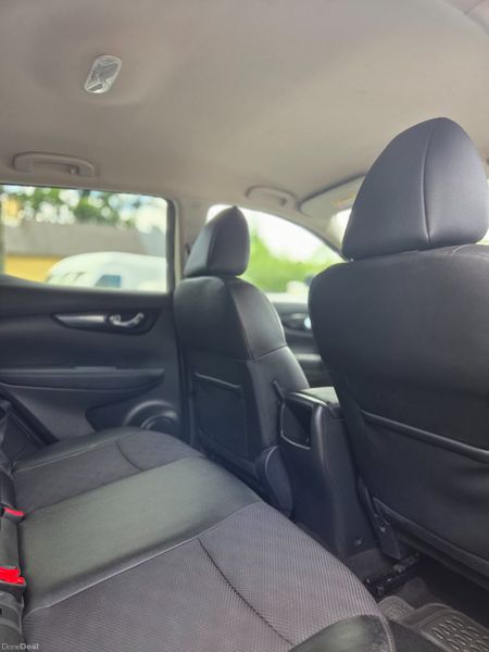 Stunning High Spec Nissan Qashqai NCT Warranty 394312762
