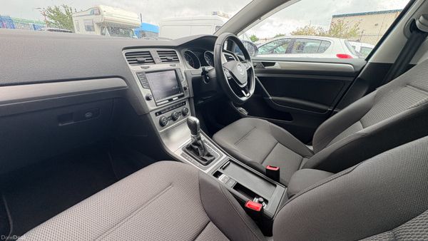 Volkswagen Golf 1.2TSI Auto 2015 394445710