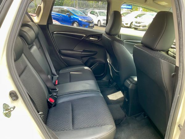 2015 Honda Fit 1.5 Hybrid Auto,Leather packag 394483826