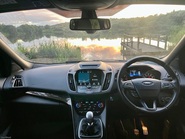 Ford Kuga 2018  ST LINE showroom condition 394424000