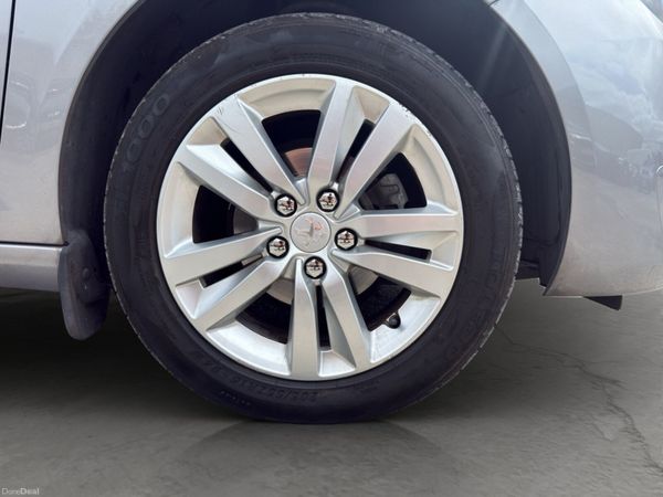 Peugeot 308 1.2L Petrol Manual 2014 394434734