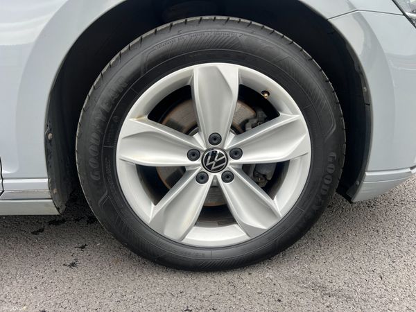 2022 Volkswagen Passat SE Nav 2.0 TDI - Estate 394577342