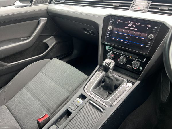 2022 Volkswagen Passat SE Nav 2.0 TDI - Estate 394577360