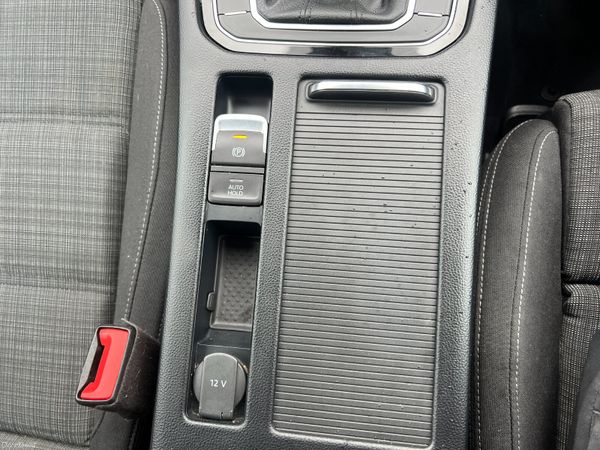 2022 Volkswagen Passat SE Nav 2.0 TDI - Estate 394577362