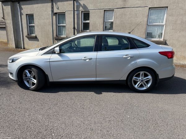 Ford Focus 2015 394582242