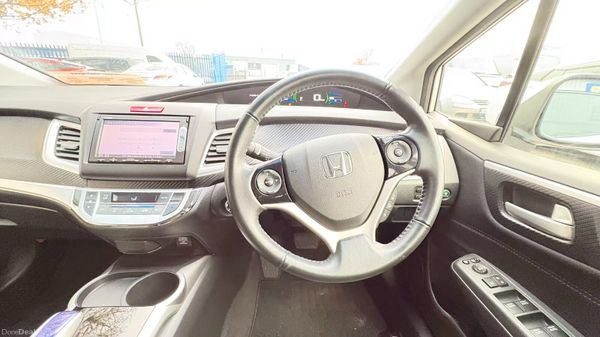 Honda Jade1.5 Hybrid Auto 6 SEATER 2015 394644672