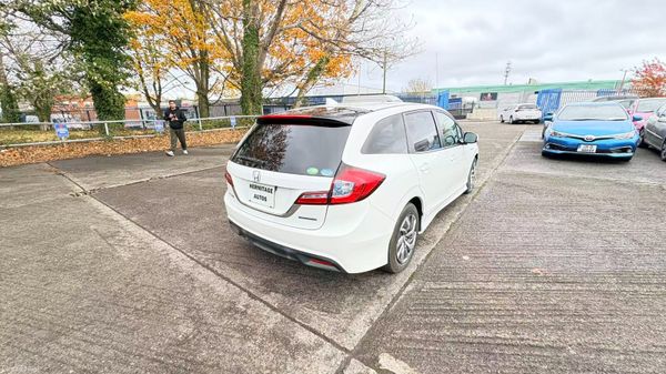 Honda Jade1.5 Hybrid Auto 6 SEATER 2015 394644676