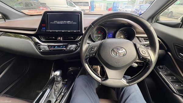 Toyota C-HR 1.8 Hybrid Petrol 2017 394658904