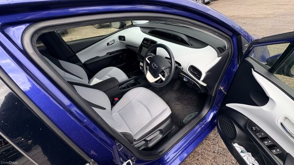 Toyota Prius 1.8 Hybrid Petrol 2016 394659248