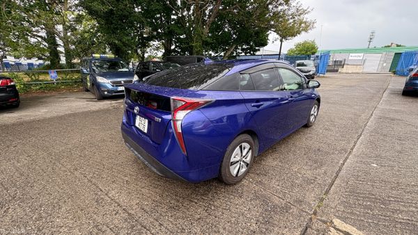 Toyota Prius 1.8 Hybrid Petrol 2016 394659404