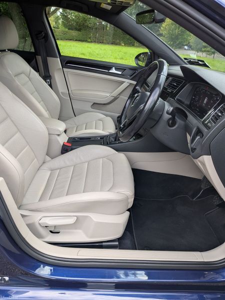 Volkswagen Golf MK8 Highline 2020 394663108