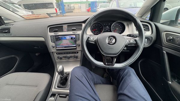 Volkswagen Golf 1.2TSI Auto 2016 394635714