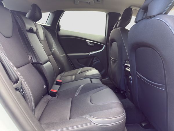 2016 Volvo V40 1.5L Petrol Automatic 394898806