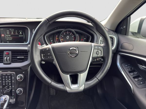 2016 Volvo V40 1.5L Petrol Automatic 394898810