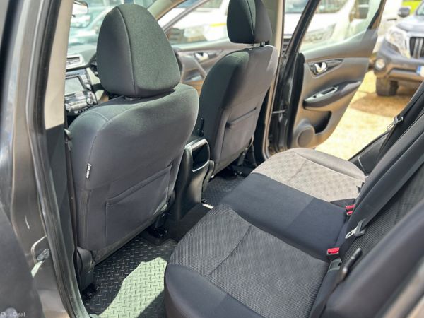 Nissan Qashqai SV 1.5 DSL 394822886