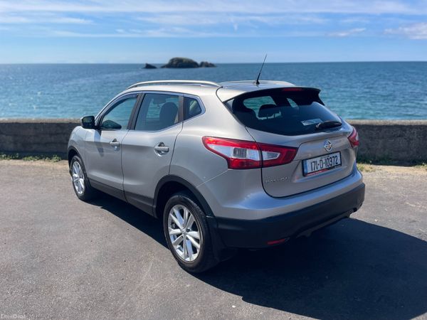 171 Nissan Qashqai 1.5dCi.. Pan Roof.. Very Clean 394949690