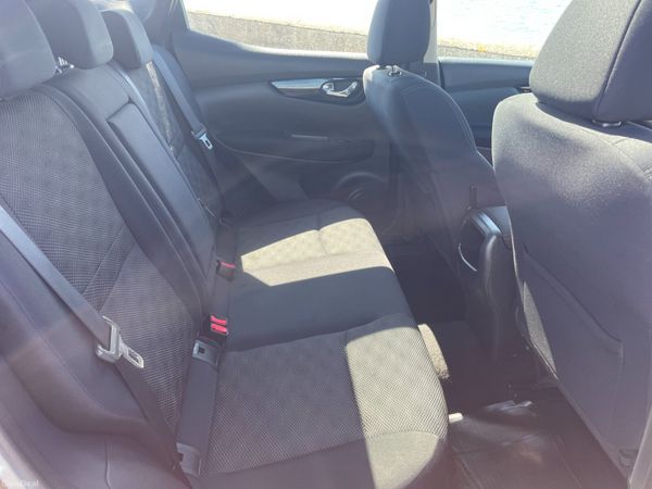 171 Nissan Qashqai 1.5dCi.. Pan Roof.. Very Clean 394949706