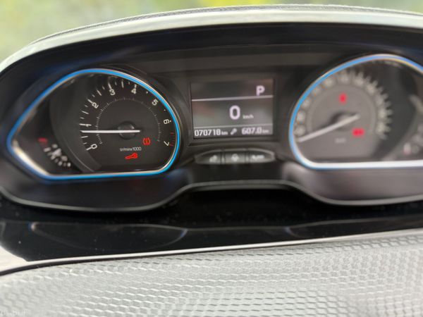 PEUGEOT 2008 (2018) 394901948