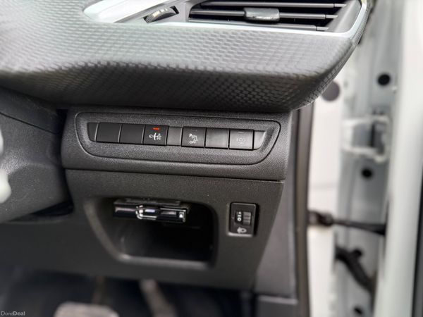 PEUGEOT 2008 (2018) 394901950