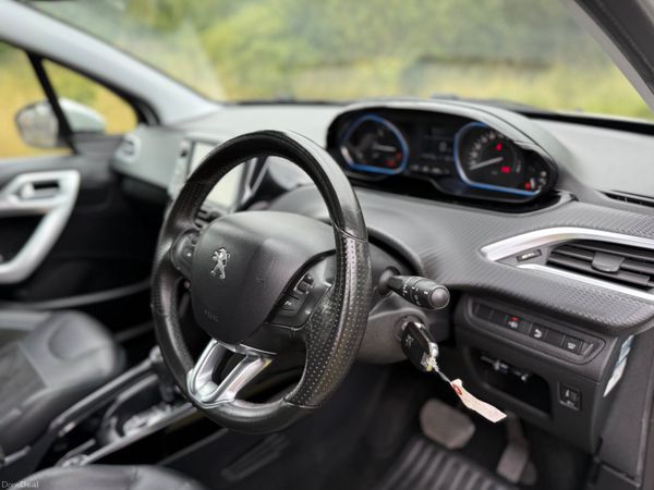 PEUGEOT 2008 (2018) 394901952