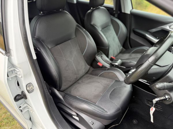 PEUGEOT 2008 (2018) 394901968