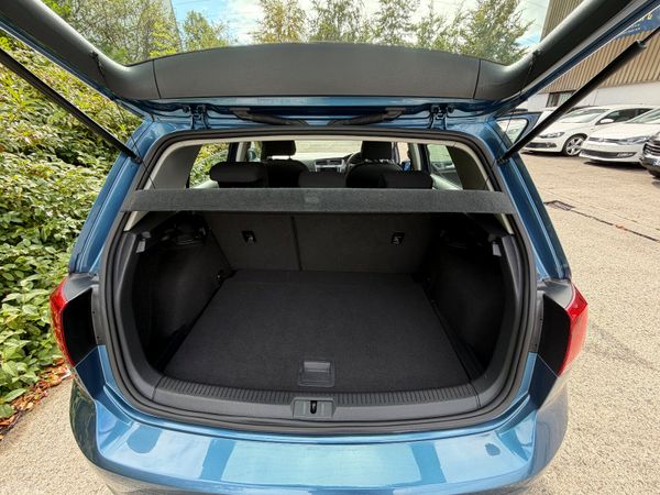 Volkswagen Golf 1.2 DSG Low KM 394938382