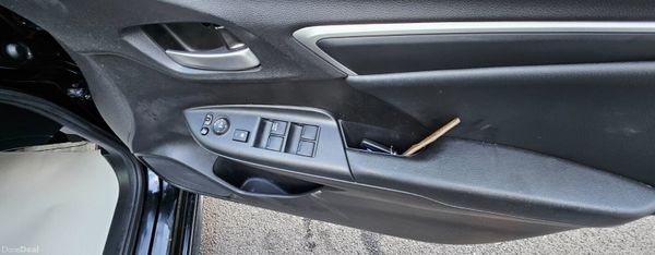 2016 Honda Fit  1.5 Hybrid Auto,Car Play 395040448