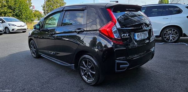 2016 Honda Fit  1.5 Hybrid Auto,Car Play 395040424