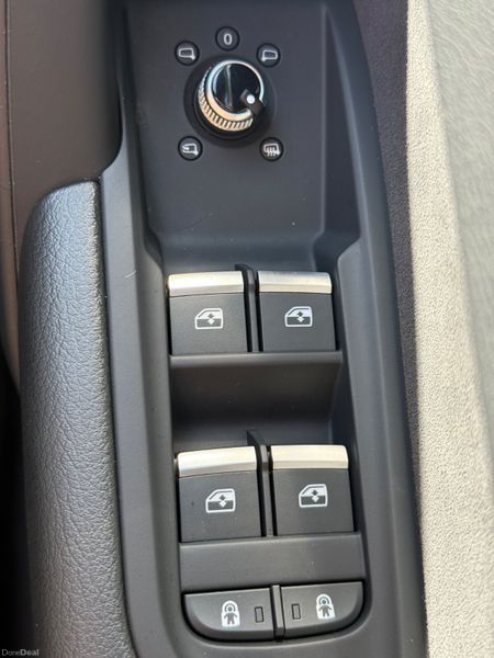 Immaculate 231 Audi Q5 Hybrid! 395015898
