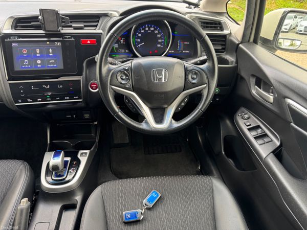 HONDA FIT 1.5 Hybrid Auto 2014 77000 KM 2 keys 395026366