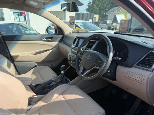 Hyundai Tucson EXECUTIVE 395173640