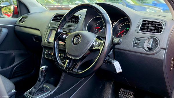 Volkswagen Polo 2016 395284246