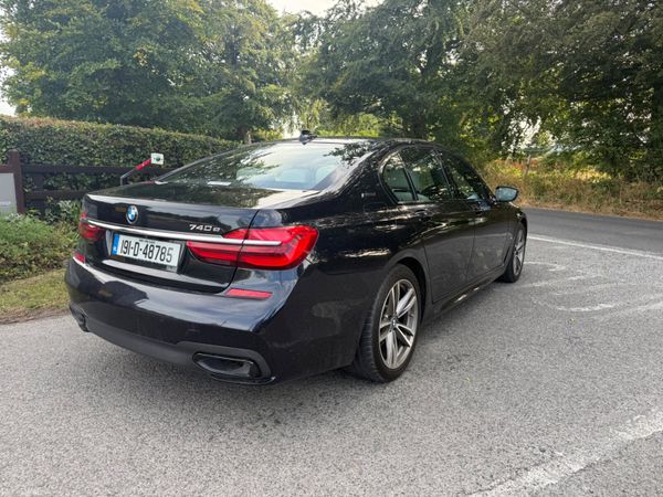 BMW 7-Series 2019 395340046