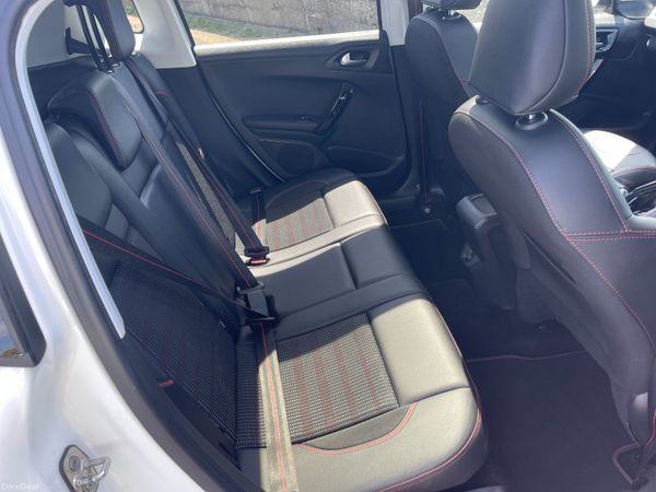 172 Peugeot 2008 GT Line.. Automatic.. Pan Roof 395347142