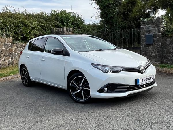 Toyota Auris 1.2 petrol 5Dr Luna Sport 395362736