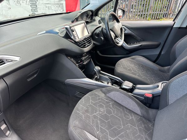 Peugeot 2008 1.2 Petrol AUTO LOW LMS 395369186