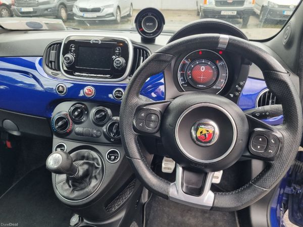 Abarth 595 2018 395370186