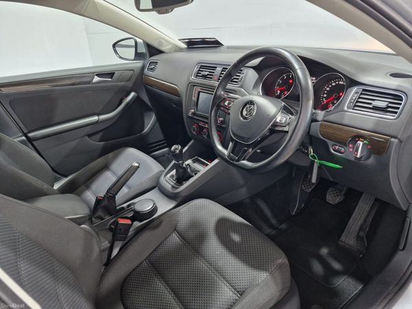 Volkswagen Jetta Comfortline 1.2 New NCT 395391966