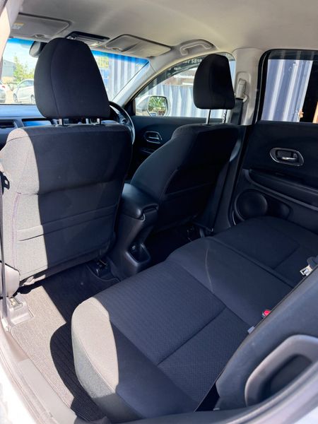 Honda Vezel Hybrid  Automatic 395447352