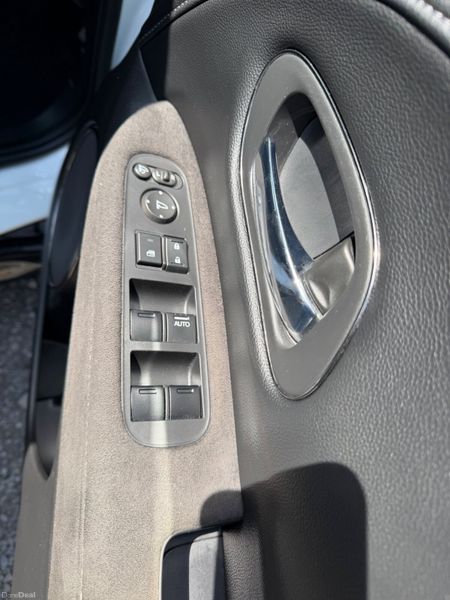 Honda Vezel  RS  Hybrid Automatic 395447470