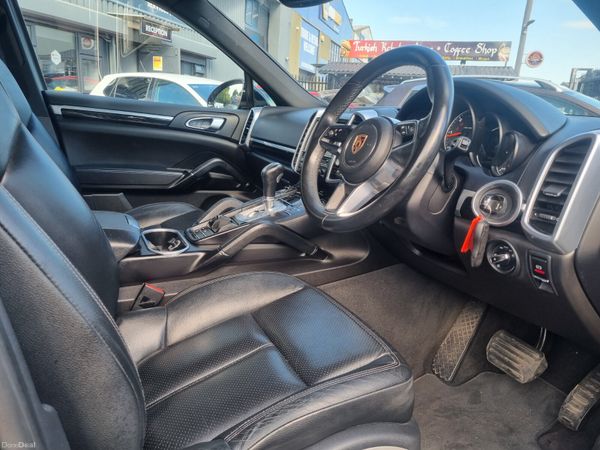 Porsche Cayenne 2016 395428496