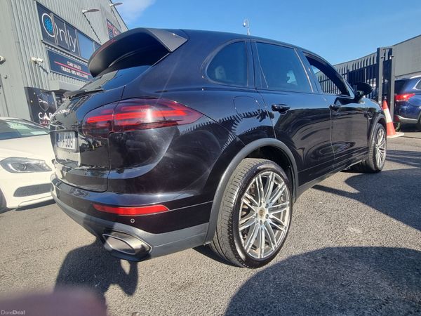 Porsche Cayenne 2016 395428514