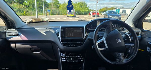 Peugeot 208 AUTOMATIC HIGH SPEC 395589200
