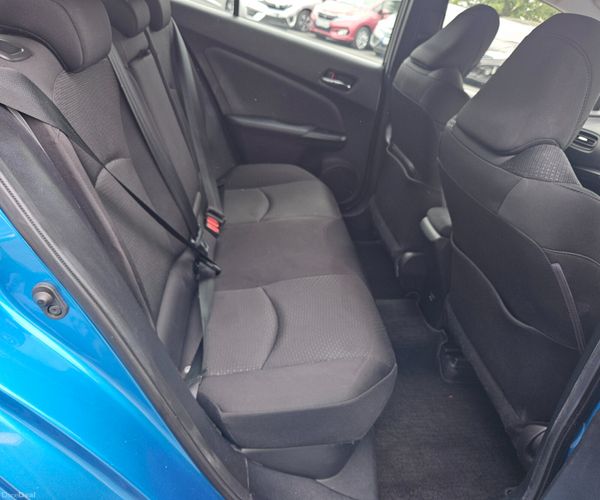 2022 Toyota Prius 1.8 Hybrid Automatic 395646798