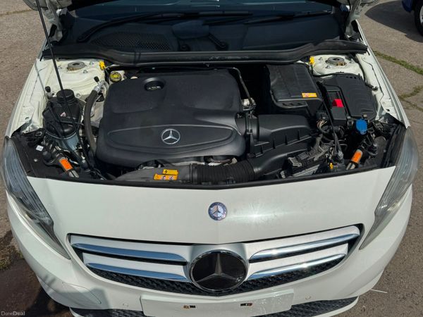 MERCEDES A180 1.6L Petrol Auto 2014 33000KM 2 KEYS 395679430