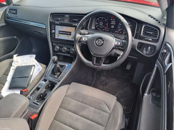 Volkswagen Golf 2018 395682384