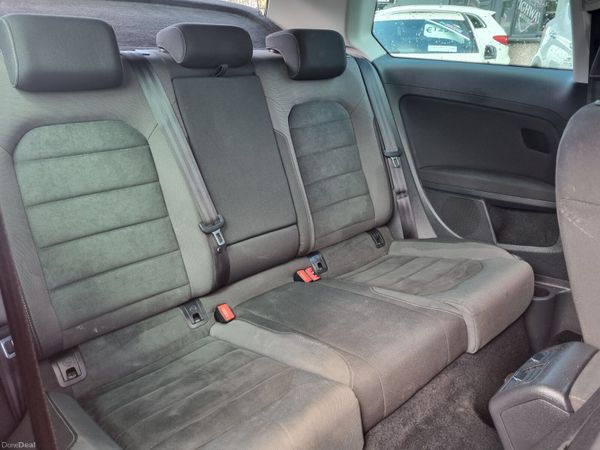 Volkswagen Golf 2018 395682390